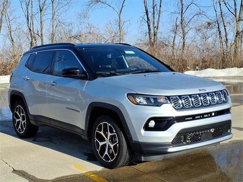 Used 2024 Jeep Compass Limited image 6