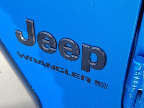 Used 2023 Jeep Wrangler Sport S image 7