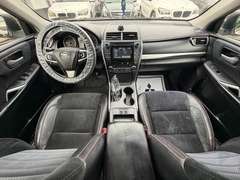 Used 2015 Toyota Camry XSE FWD image 46