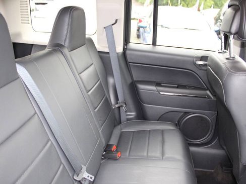 Used 2015 Jeep Patriot Limited AWD/4WD image 15