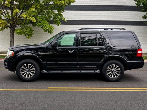 Used 2015 Ford Expedition XLT AWD/4WD image 2