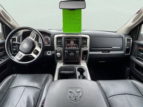 Used 2017 RAM 1500 Laramie w/ Convenience Group image 9