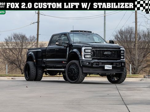 Used 2025 Ford F450 Lariat image 2