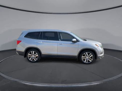 Used 2018 Honda Pilot Elite image 9
