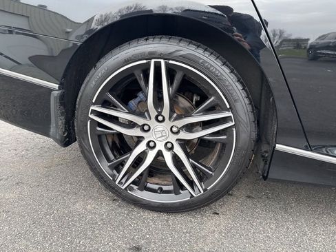 Used 2021 Honda Accord Touring image 9
