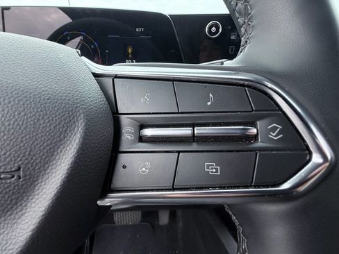Used 2026 Chevrolet Equinox LT w/ Convenience Package II FWD image 15