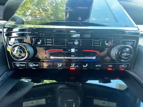 New 2025 Jeep Grand Cherokee Altitude AWD/4WD image 21
