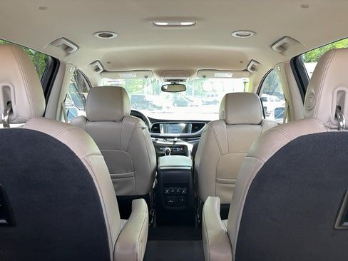 Used 2018 Buick Enclave Essence FWD image 11