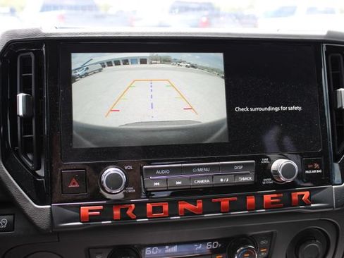 Used 2025 Nissan Frontier Pro-X w/ Tow Package RWD image 19