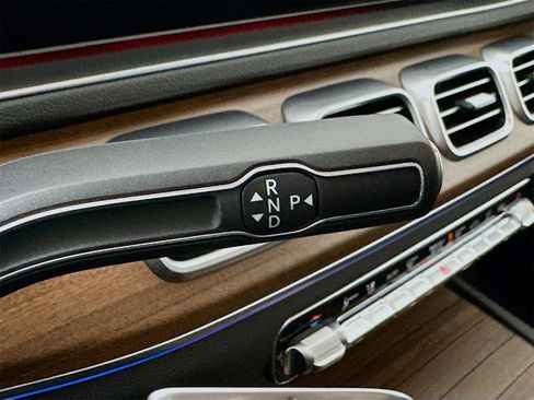 Certified 2025 Mercedes-Benz GLE 350 4MATIC image 18