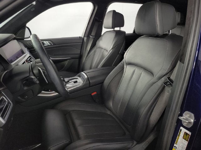 Used 2020 BMW X5 xDrive40i w/ Luxury Seating Package AWD/4WD image 15