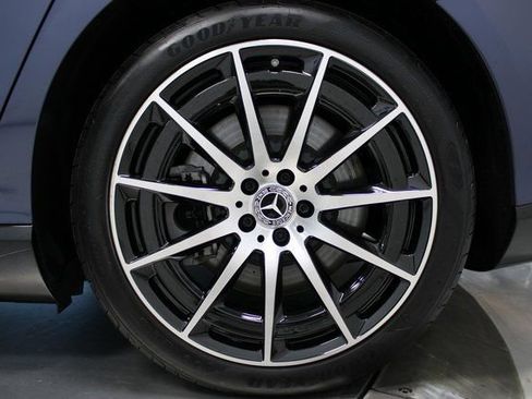 Used 2023 Mercedes-Benz EQS 580 4MATIC Sedan image 38