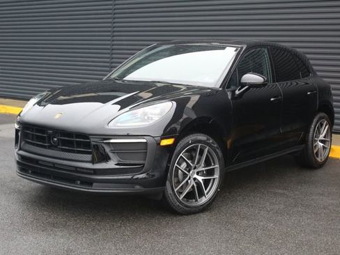 New 2026 Porsche Macan image 1