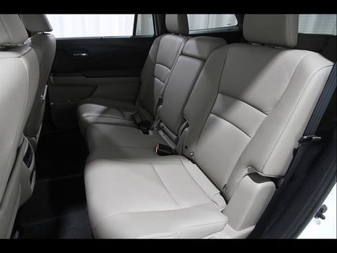 Used 2019 Honda Pilot EX-L image 18