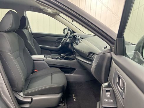 Used 2024 Nissan Rogue S FWD image 21