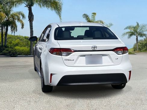 Used 2024 Toyota Corolla LE FWD image 4