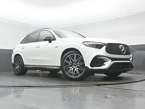 Used 2024 Mercedes-Benz GLC 43 AMG 4MATIC image 29