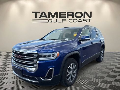 Used 2023 GMC Acadia SLT w/ Preferred Package FWD image 3