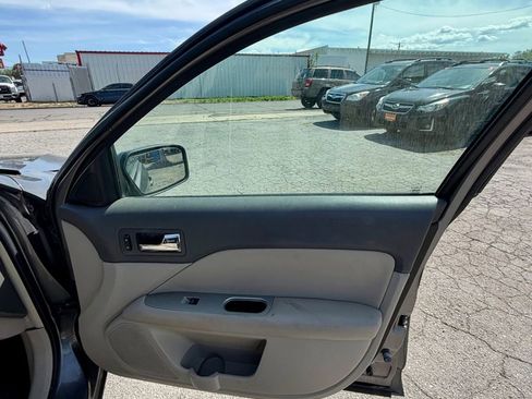 Used 2011 Ford Fusion SEL FWD image 11