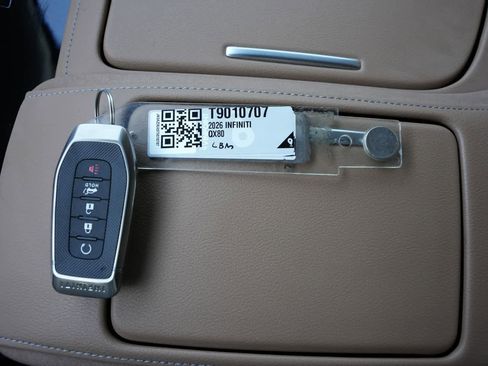 New 2026 INFINITI QX80 Luxe RWD image 28