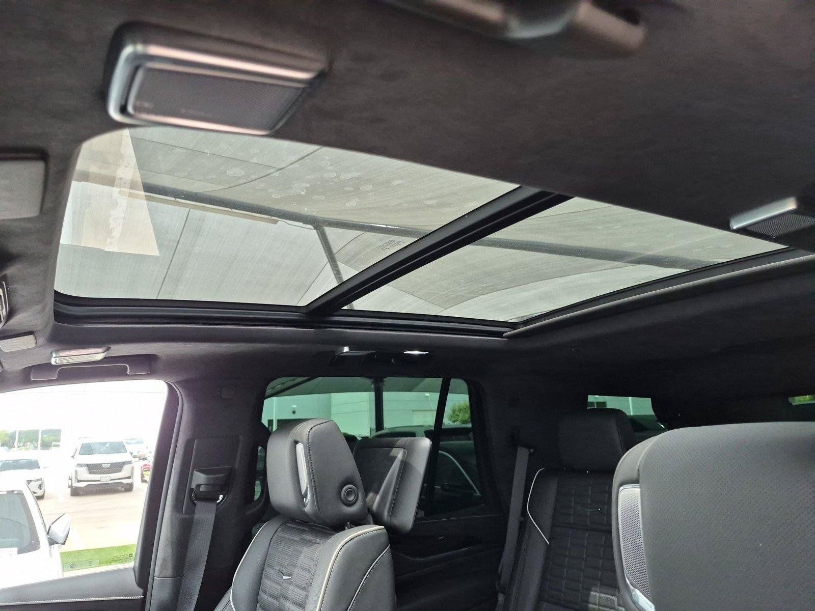 Certified 2024 Cadillac Escalade V w/ LPO, ONYX Package AWD/4WD image 9