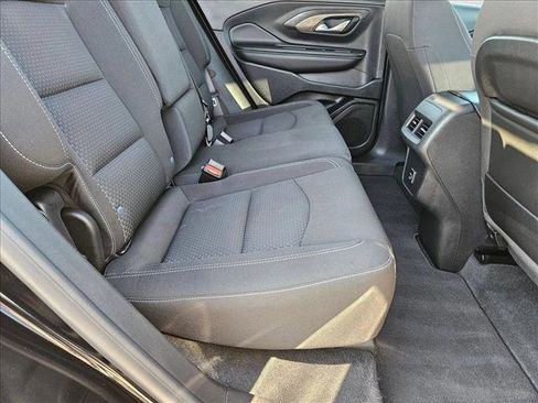 Certified 2024 GMC Terrain SLE image 19