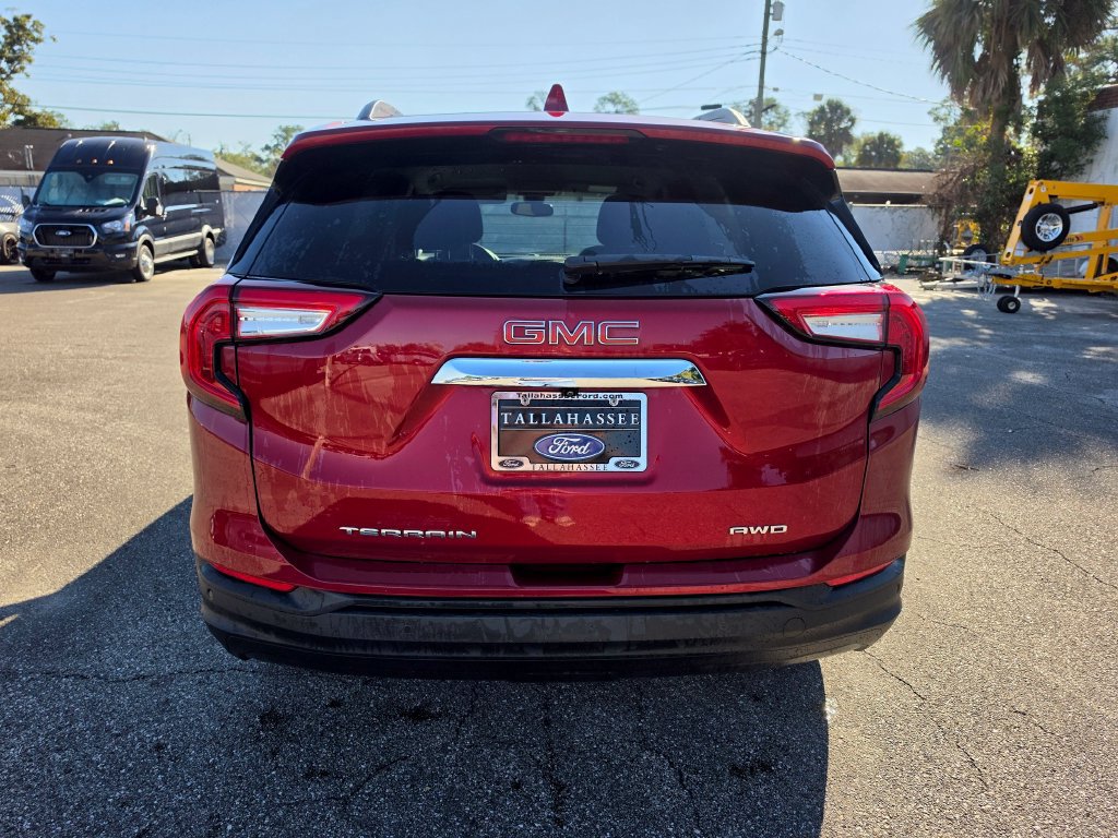 Used 2022 GMC Terrain SLE w/ Driver Convenience Package AWD/4WD image 9