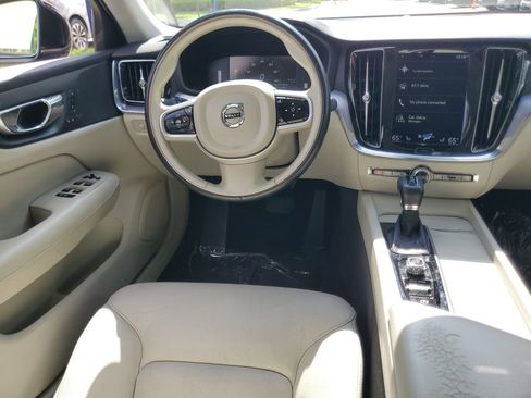 Used 2019 Volvo S60 T5 Momentum w/ Premium Package FWD image 16