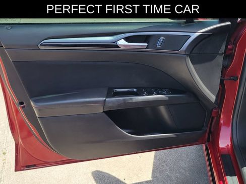 Used 2016 Ford Fusion SE FWD image 17