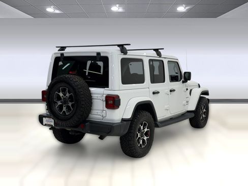 Used 2018 Jeep Wrangler Unlimited Sahara AWD/4WD image 7