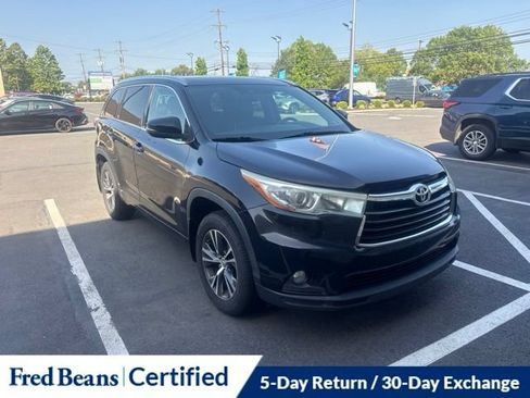 Used 2016 Toyota Highlander XLE AWD/4WD image 3