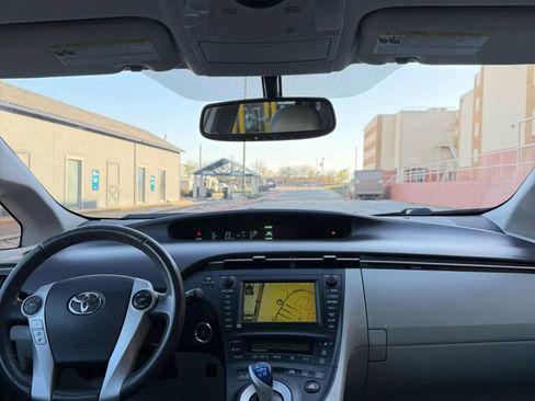Used 2010 Toyota Prius Three image 19