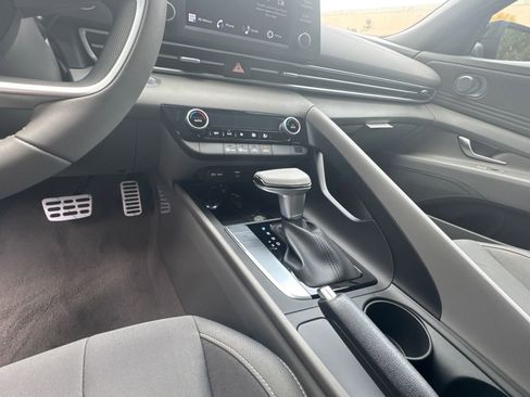 New 2026 Hyundai Elantra Sport FWD image 31