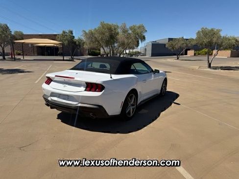 Used 2025 Ford Mustang Premium RWD image 5