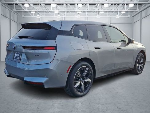 New 2026 BMW iX xDrive60 w/ Premium Package image 5