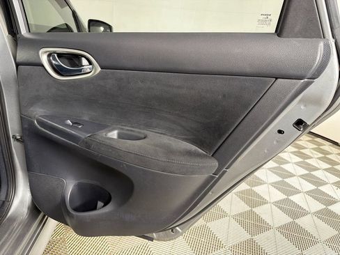 Used 2014 Nissan Sentra SR FWD image 16