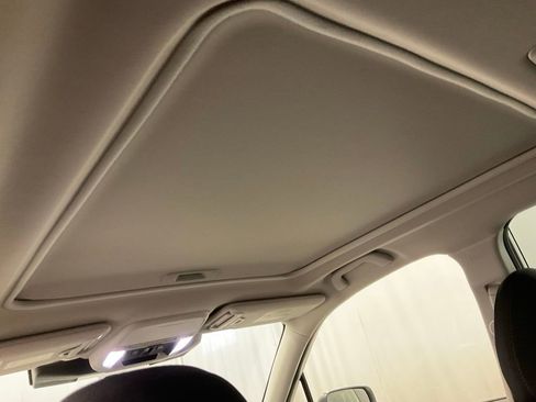 Used 2023 Subaru Forester Premium AWD/4WD image 31