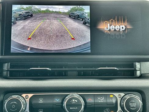 Certified 2025 Jeep Wrangler Sport AWD/4WD image 12