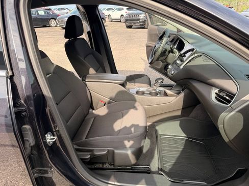 Used 2023 Chevrolet Malibu LT w/ LPO, Floor Liner Package FWD image 30