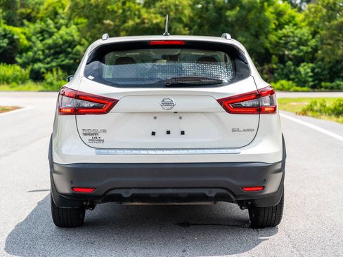 Used 2022 Nissan Rogue Sport SL w/ Premium Package AWD/4WD image 6
