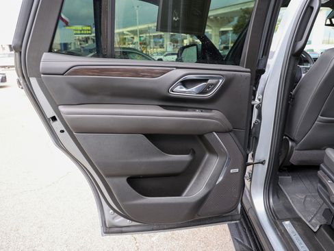 Used 2024 Chevrolet Tahoe LT w/ Luxury Package image 39