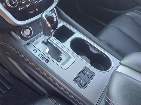 Used 2019 Nissan Murano SL image 11