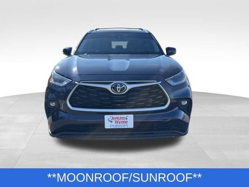 Used 2021 Toyota Highlander XLE image 9