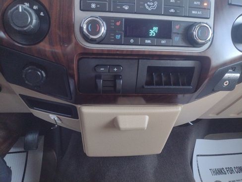 Used 2012 Ford F350 Lariat w/ Lariat Interior Pkg image 16