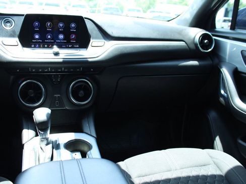 Used 2022 Chevrolet Blazer LT FWD image 33