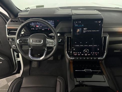 Used 2025 GMC Yukon XL Denali AWD/4WD image 15