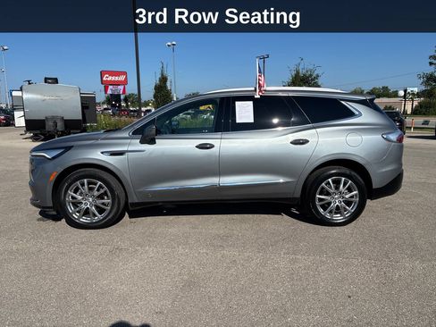 Used 2023 Buick Enclave Essence w/ Experience Buick Package AWD/4WD image 2
