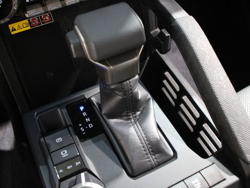 Used 2025 Toyota Tacoma 4x4 Double Cab Hybrid image 21