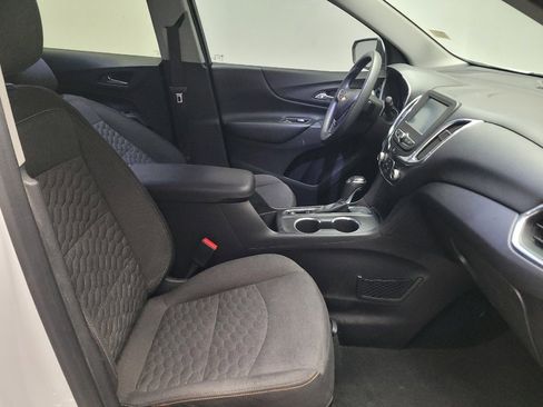 Used 2018 Chevrolet Equinox LT FWD image 21