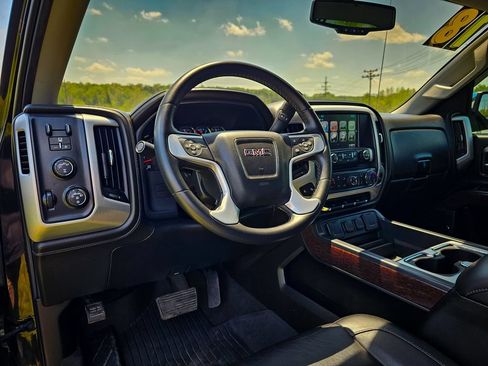 Used 2018 GMC Sierra 1500 SLT AWD/4WD image 15